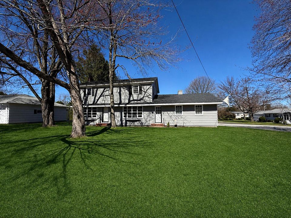1st image of 36 Pineland Street