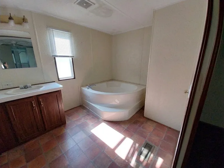 Sunset Ridge MHC — Photo 23