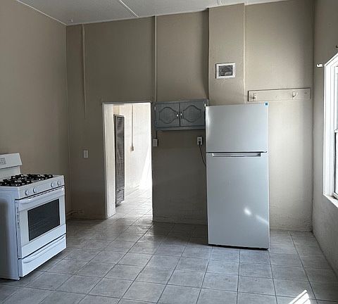 5th image of 3514 Frutas Ave