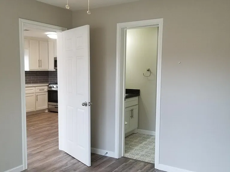 951 Reverend B J Lewis Dr #B — Photo 18