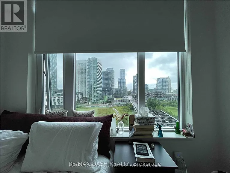 27 Bathurst St #902W — Photo 22