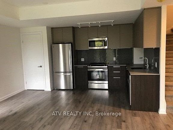 3rd image of 10 Brin Dr #Townhouse 17