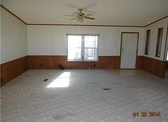 4th image of 25720 Kansas Ave