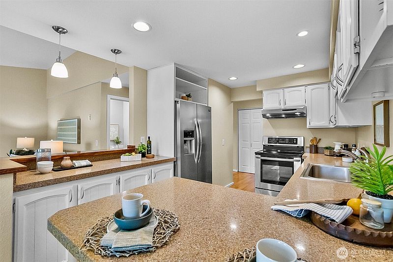 5th image of 629 Kirkland Way #B11