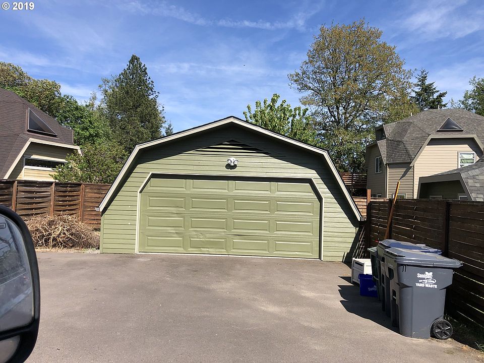 2nd image of 25131 E Hunter Rd
