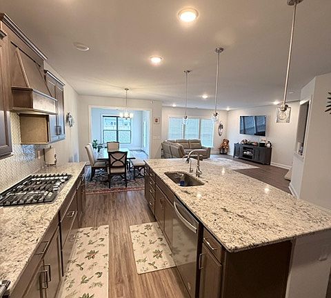 5th image of 835 Chalkstone Ln