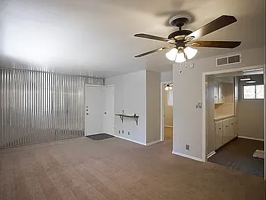 804 N Locust St #B2 — Photo 28