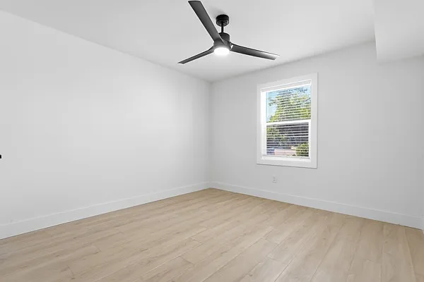 2 bed, $1,600 — Photo 3
