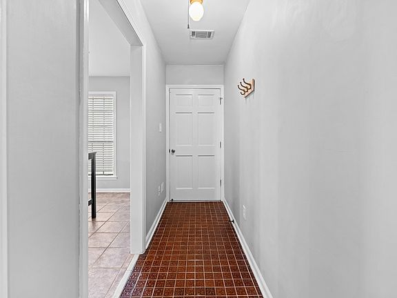 4th image of 2974 Santa Valley St
