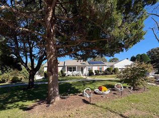 34 Oak Ave, Linwood, NJ 08221