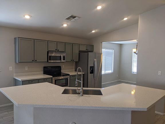 4th image of 14206 W Aster Dr