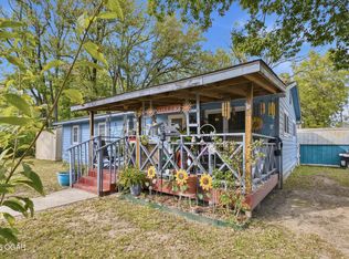919 W 6th St, Joplin, MO 64801
