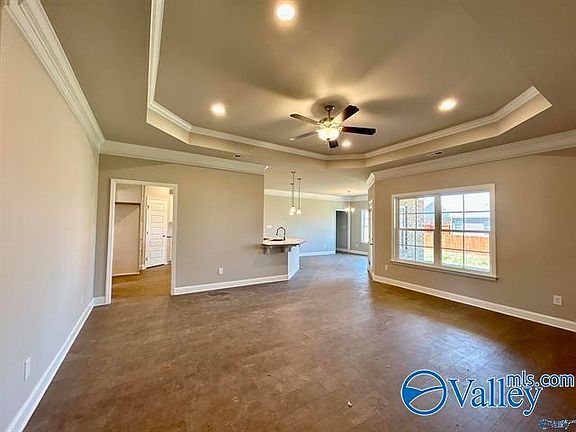 5th image of 108 Barn Trail Way