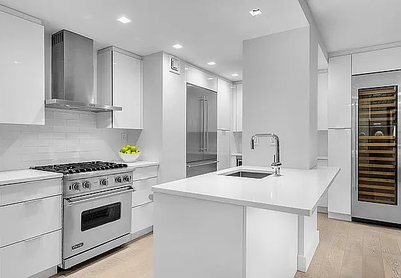 2nd image of 255 W 85th St #3AB