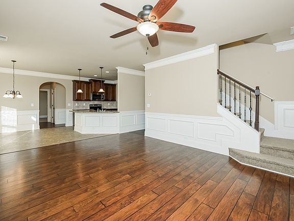 4th image of 9200 Bandywood Way SW