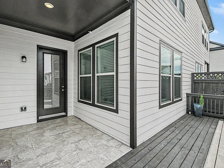 4768 Highside Way — Photo 11