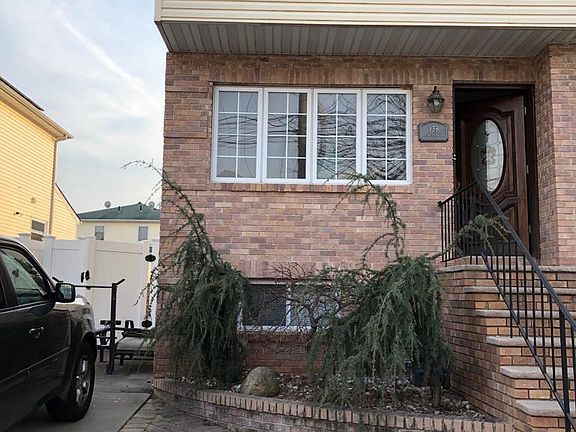 2nd image of 138 Roswell Ave