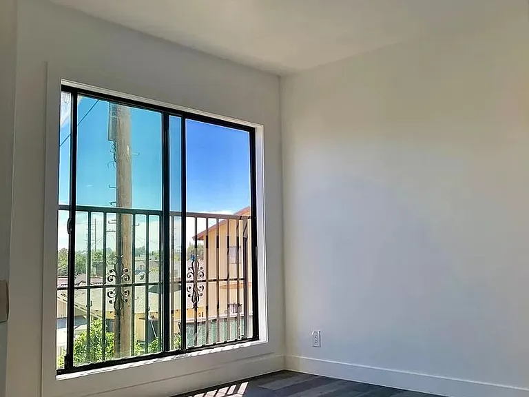 215 N Fickett Street Apartments — Photo 61
