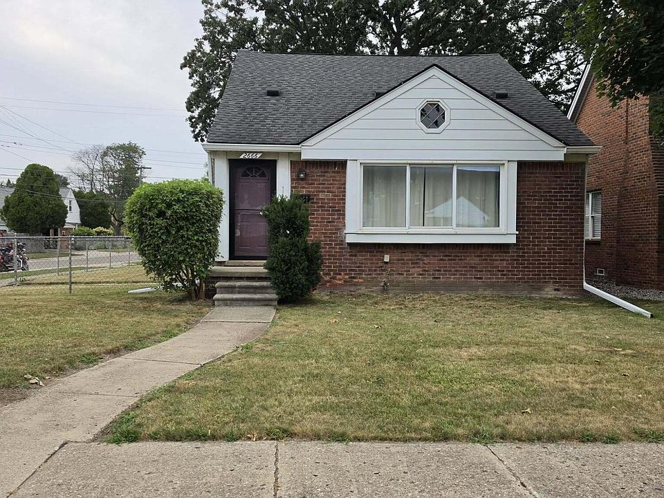 1st image of 2666 Willow St
