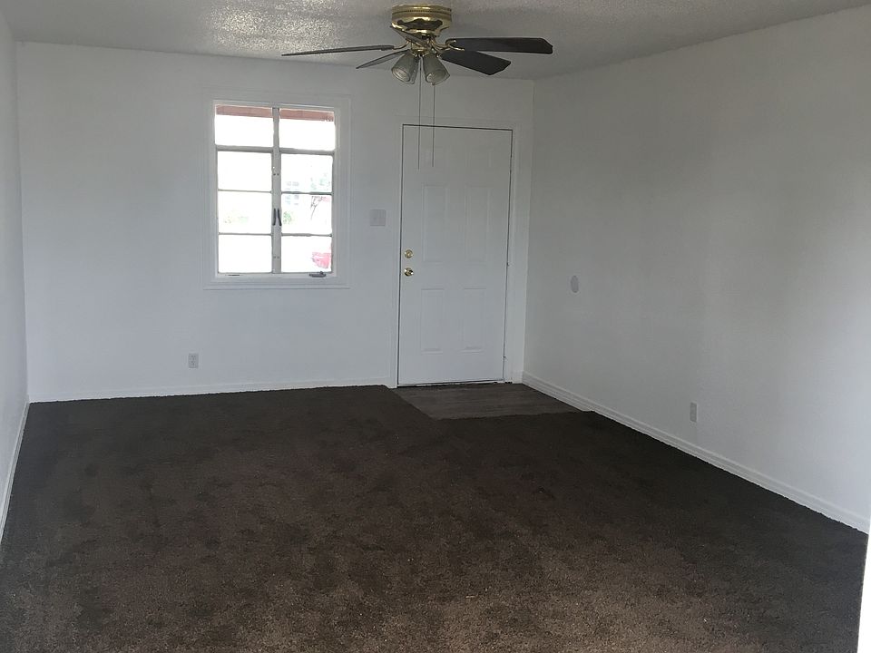 2nd image of 3125 Center Ave