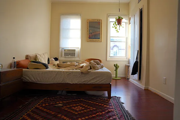 Rented by Compass | media 12