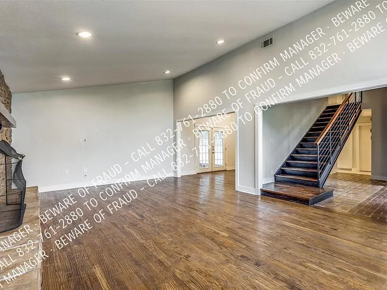 3800 Graphic Pl — Photo 4