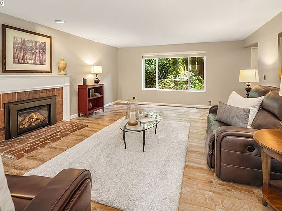 5th image of 19118 183rd Ave NE