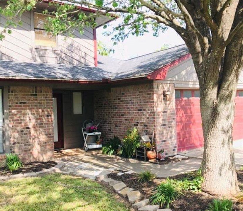 1st image of 8901 Driftwood Dr