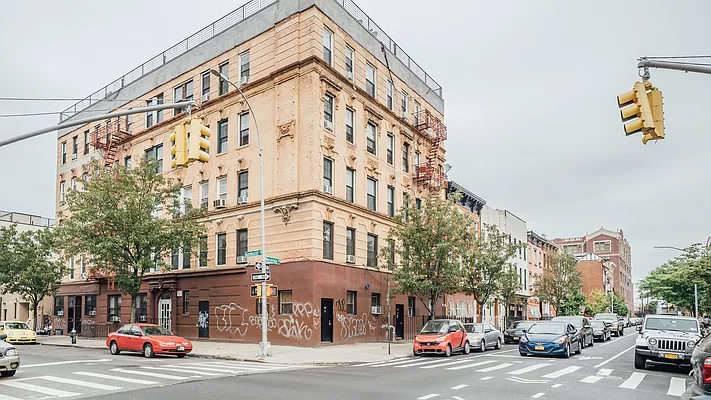 Rented by Nooklyn NYC LLC | media 27