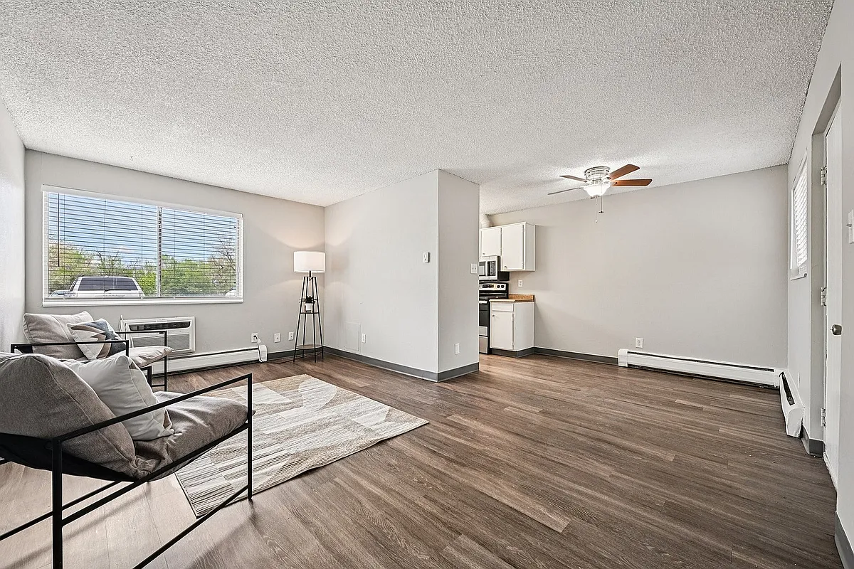 Bright and airy living - Saint Clair Apartments