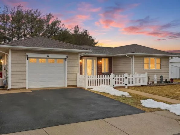 41 Wedgeport Dr, Toms River, NJ 08757