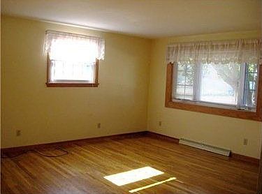5th image of 809 Bridge Ave