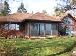 7122 Sauk Trail Beach Rd, Cedar Grove, WI 53013