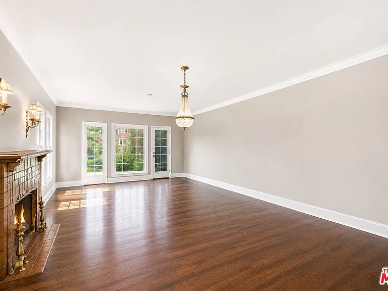 401 N McCadden Pl — Photo 5