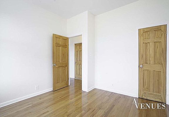 4th image of 306 W 93rd St APT 4C