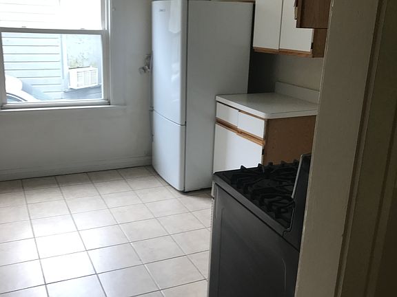 3rd image of 1898 W 57th St