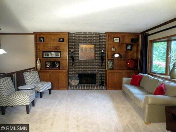 3rd image of 12116 Red Oak Ct S