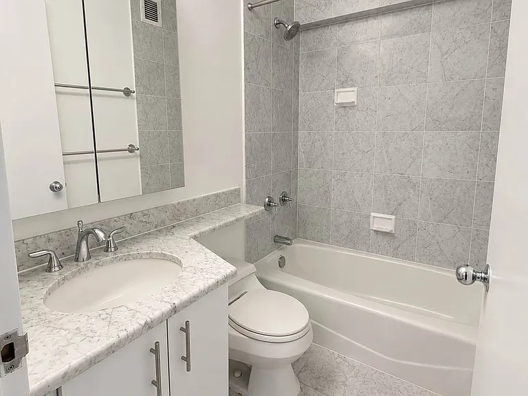 45 E 25th St #11D — Photo 5