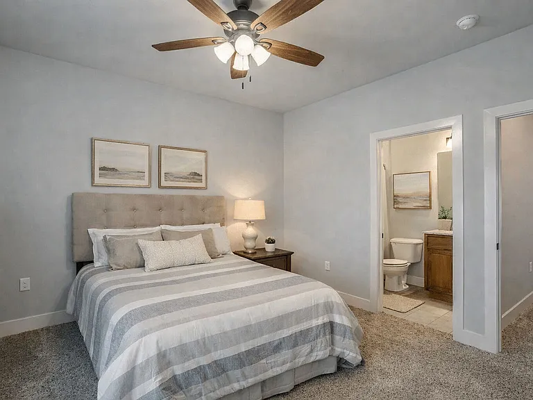Sycamore Heights Townhome — Photo 17