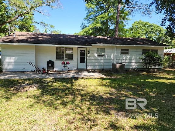2nd image of 108 Roseland Cir