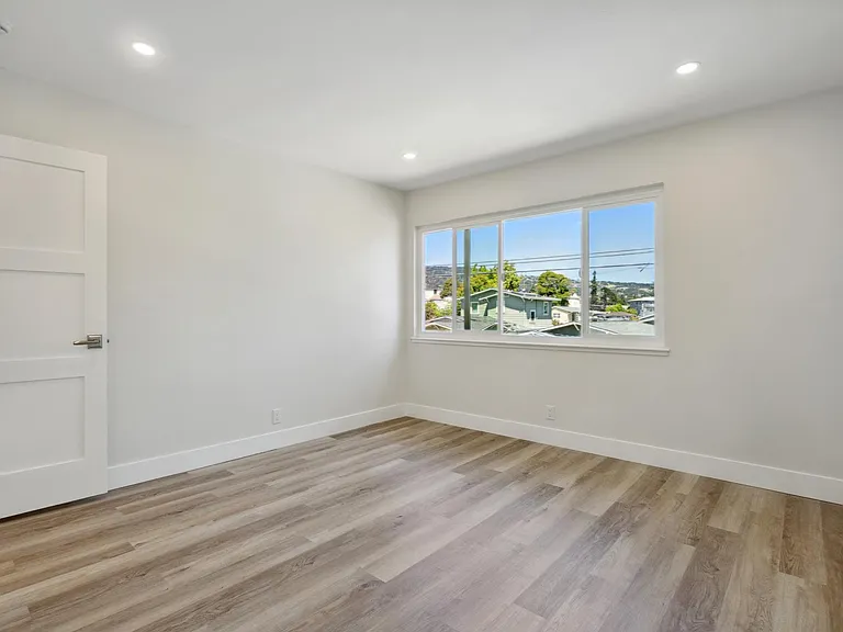 3441 Laguna Ave #2 — Photo 13