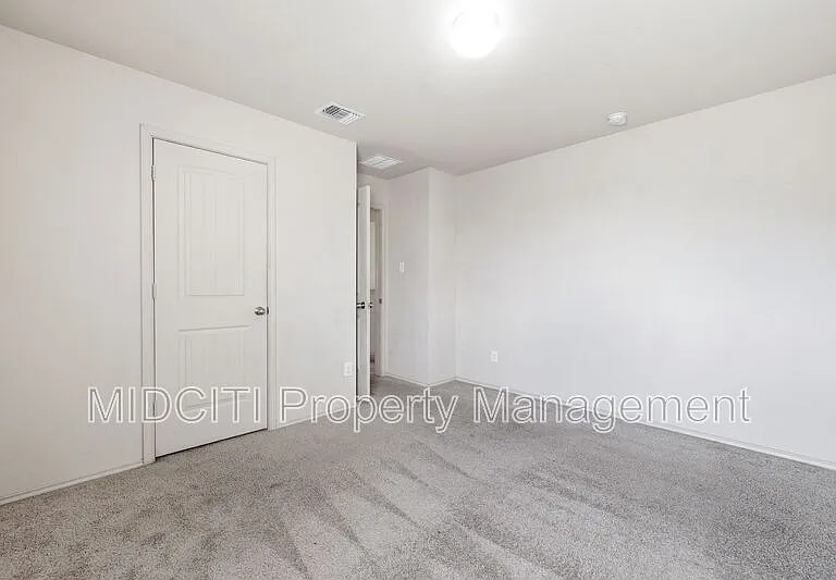 205 Tallow Trl — Photo 21
