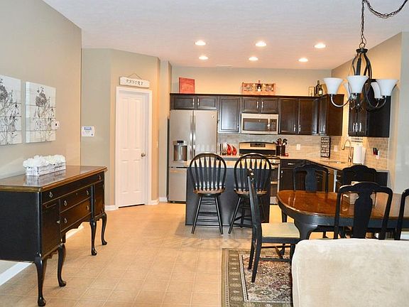 5th image of 5040 Charmaine Ln