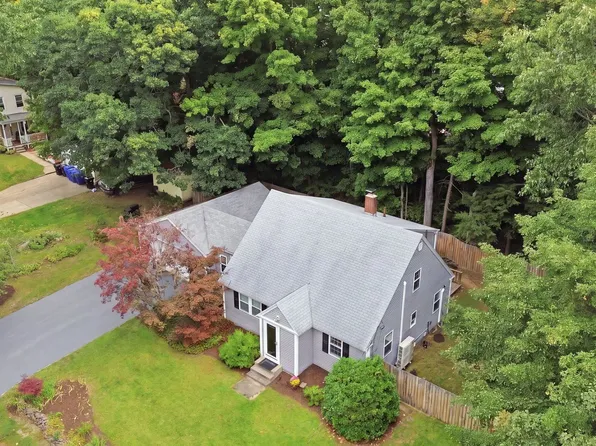 18 Maple Avenue, Hudson, NH 03051