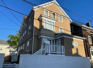 32 Lenox St #1, Fall River, MA 02721