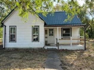 211 N Osage St, Kincaid, KS 66039