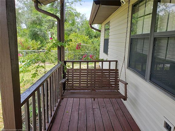 2nd image of 305 Flamingo St