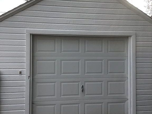 3rd image of 2807 Farrington St