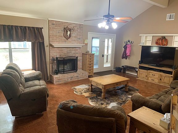 4th image of 141 Kingswood Dr