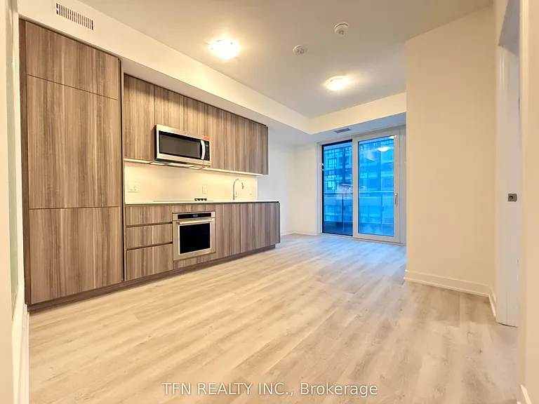 15 Richardson St #727 — Photo 1